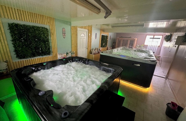 LA Taniere DE Papaours, Gite Pour 6 Personnes Avec Espace Bien Etre