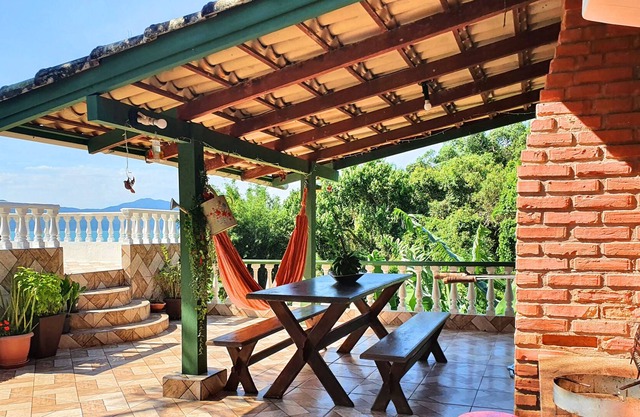 La Terraza - Linda Casa Frente-Mar - 2 Suítes - Praia Semi-Privativa a 1min