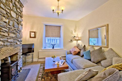 Labernum Cottage, Ingleton, Yorkshire Dales National Park, Famous Three Peaks, Near The Lake District, Pets Are Welcome