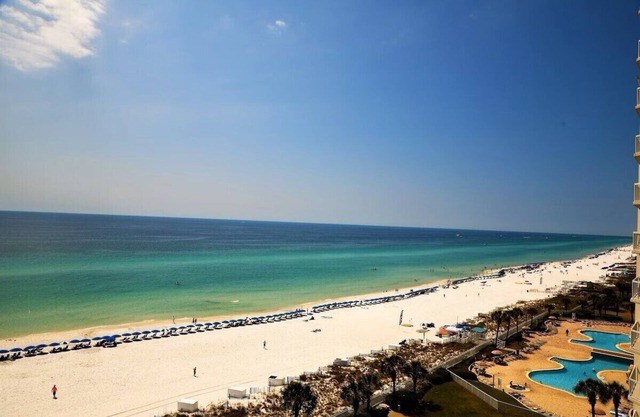 Labor Day Discount! Penthouse, Pool & Hot Tub, Fabulous View & decor