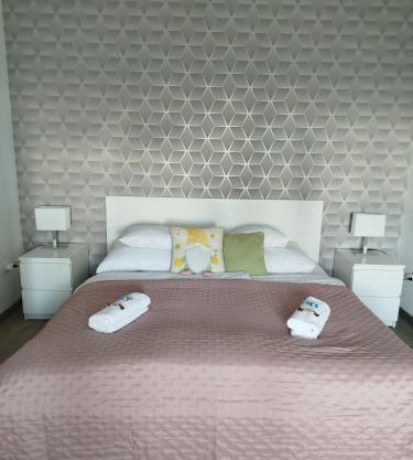 Lady Mabel's apartment near to Aréna, Puskás Stadion and City Park, with Guarded Parking place