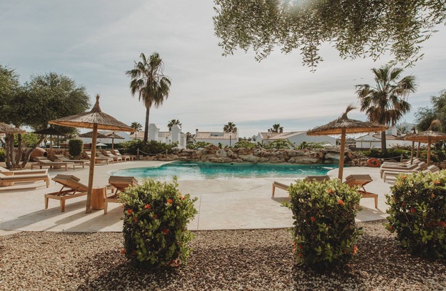 Lago Resort Menorca - Villas & Bungalows del Lago