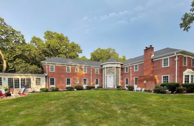 Laid Back Luxury Highly Coveted LongBeach 1/2 Block to Beach 6BR 6 Ensuite Bath