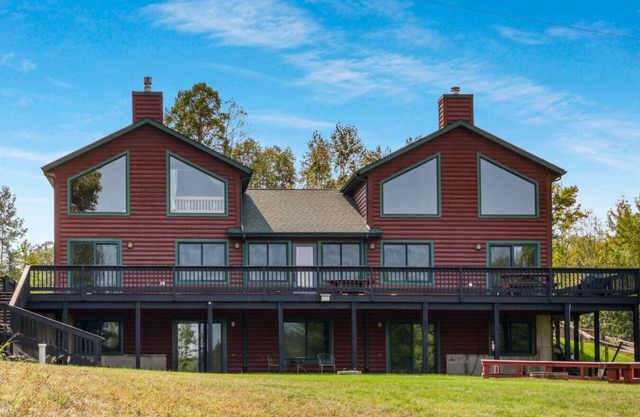 Lake And Trails Lodge | Lake Access | Sleeps 23