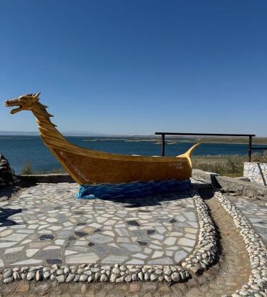 Lake AYDARKUL Yurt Camp