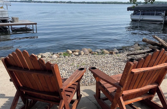 Lake Cabin on Clear Lake! 75ft of lake shore with amazing views!