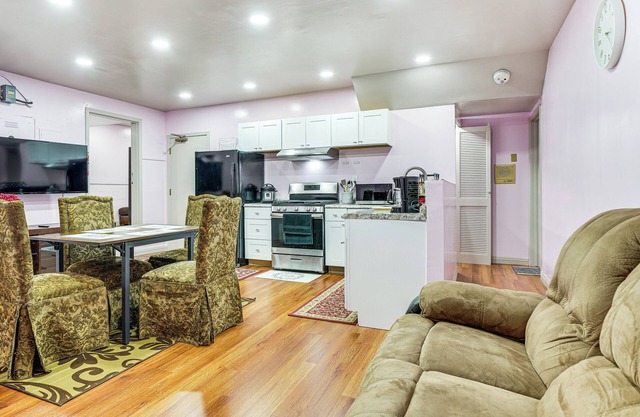 Lake Chabot Getaway ~ 3 Mi to Water!