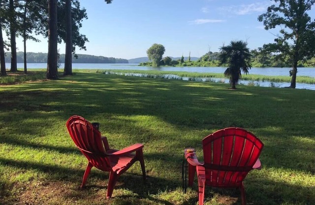 Lake Chillin’ at its finest!