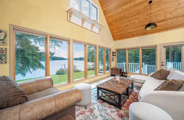 Lake Days Getaway Sum