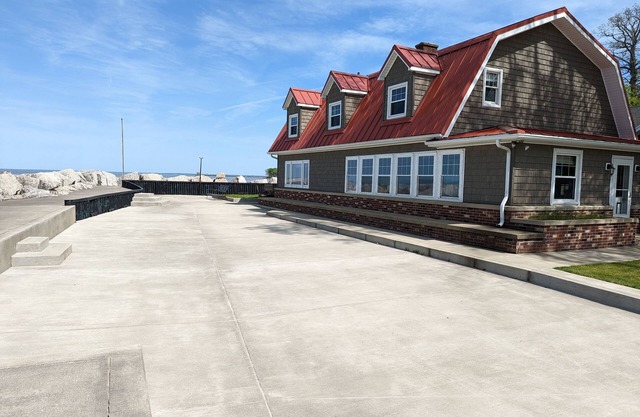 Lake Front! Beach Access! Sunroom! Amazing Lake Views! New Listing! Cedar Point!