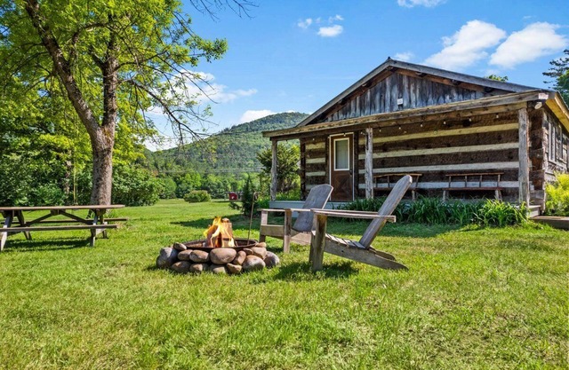 Lake George Area Cabin near Hudson River Access