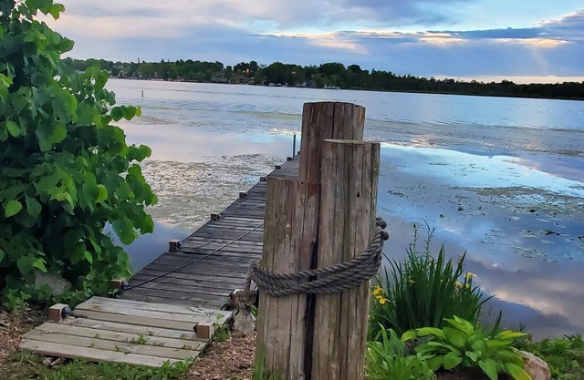LAKE HOUSE Relax'n in or on the water this is your place for memories to be made