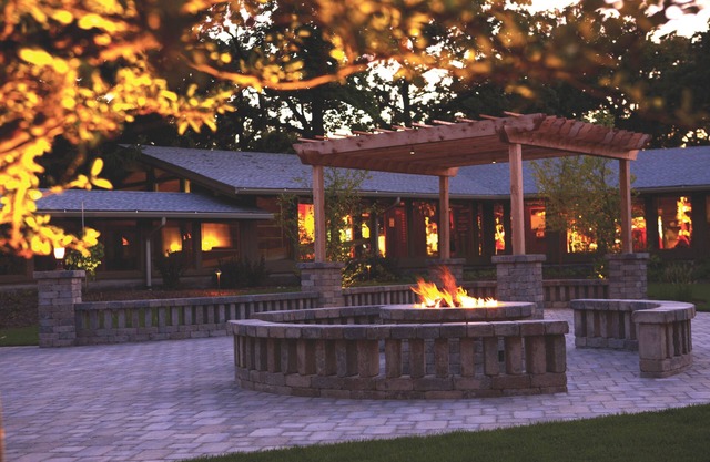 Lake Lawn Resort