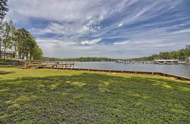 Lake life on Beaver Creek Lake Wateree!