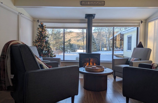 Lake/Mountain view 2 dogs ok btwn Castle & Laconia 15 min, 5 ski resorts 30-40m