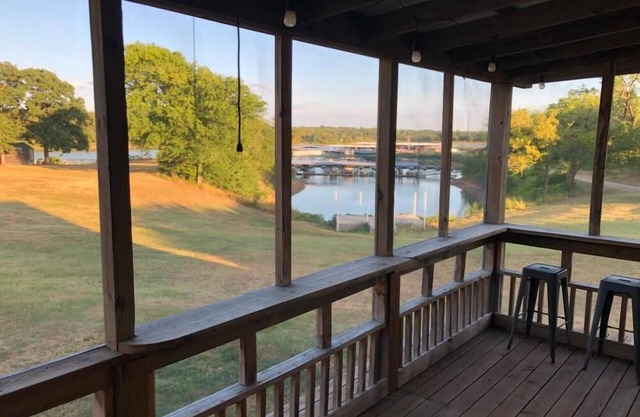 Lake Texoma Captains Quarters