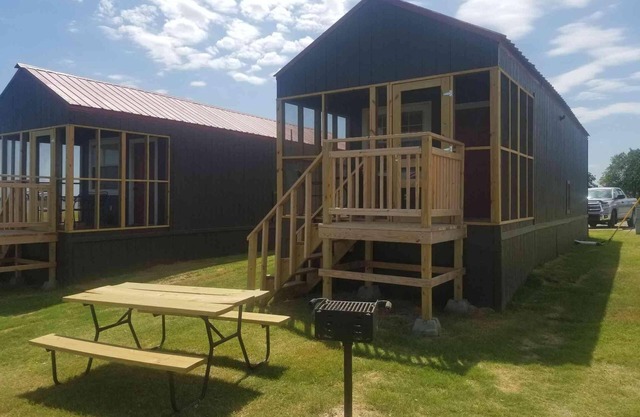 Lake Texoma Lakefront Cabin - Knotts Landing