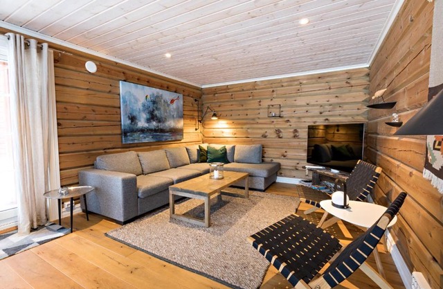 Lake View Apartment 4 bedrooms and 2 bathrooms