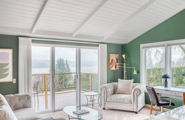 Lake View Relaxing Bellevue Home