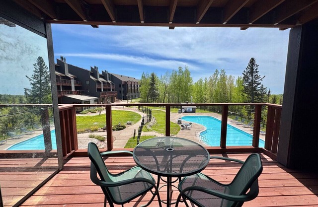 Lake View Ski-in/out Lutsen Mtn Pets Welcome