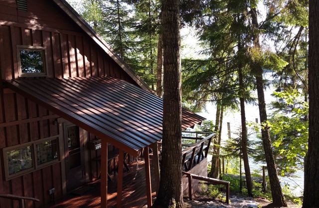 Lakefront Cabin in Cavanaugh Bay of Beautiful Priest Lake