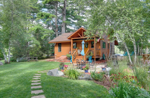 Lakefront Cabin w/Private Dock & Fire Pit!