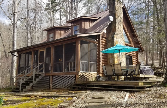 Lakefront Cabin with dock and gentle slope on Norris Lake