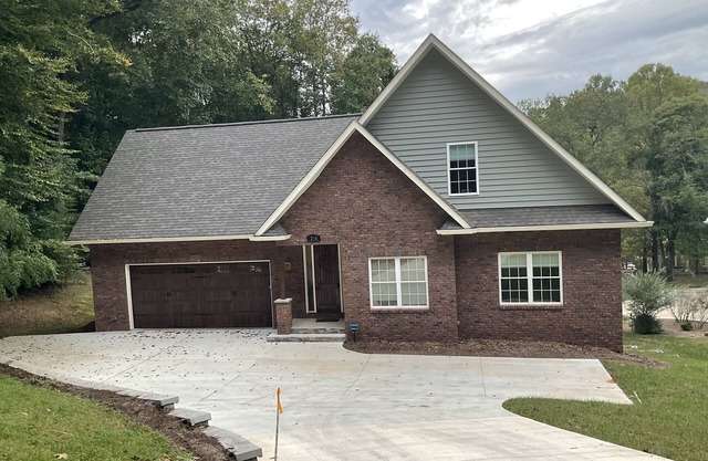 Lakefront Custom Home/w Private Dock on Cove. Finished Basement. 2 Kitchens