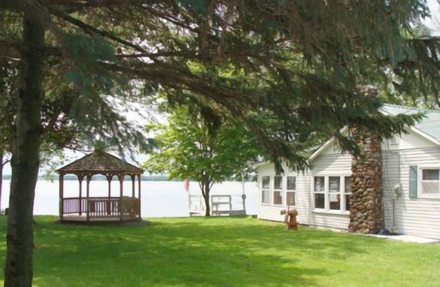 Lakefront vacation rental