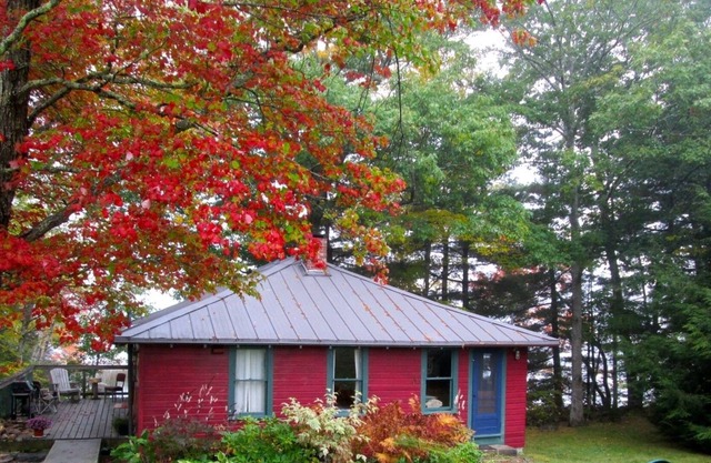 Lakeside Cottage in MidCoast Maine