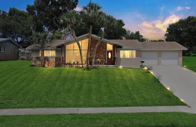 Lakeside Escape - Charming - Nearby Attractions