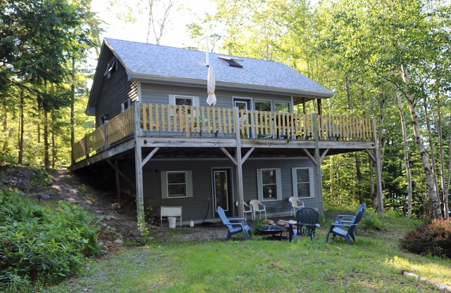 Lakeside home on Spring River Lake