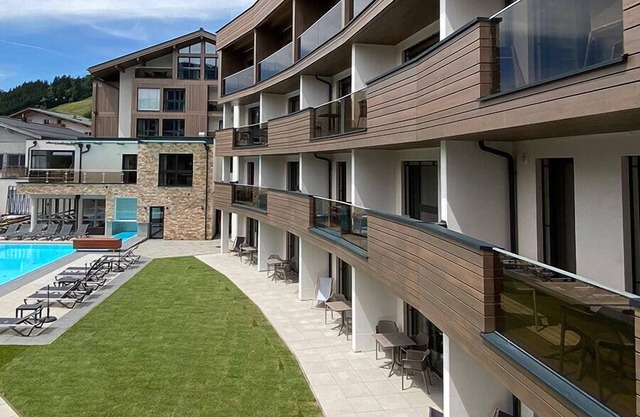 Lakeside-Luxury Apartments