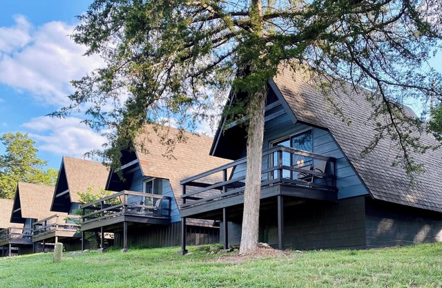 Lakeside Studio A-Frame Cabin | Calm Waters Resort | Boat Slips & Rentals | FREE Kayaks & Paddleboards | Guided Fishing & Lake Tours!