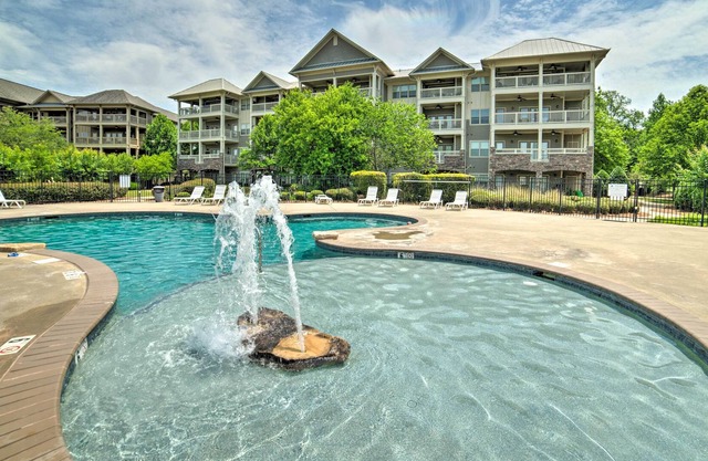 Lakeside Talladega Condo: Dock & Boat Launch!