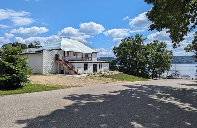 Lakeview Creamery North