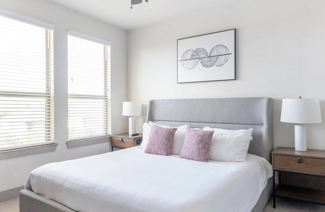 Landing | Amazing 1BD, Pool, Gym
