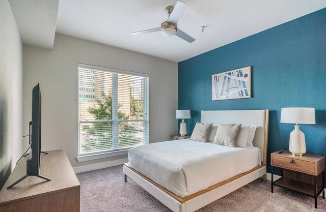 Landing at Canal 1535 - 1 Bedroom in Central Bu.