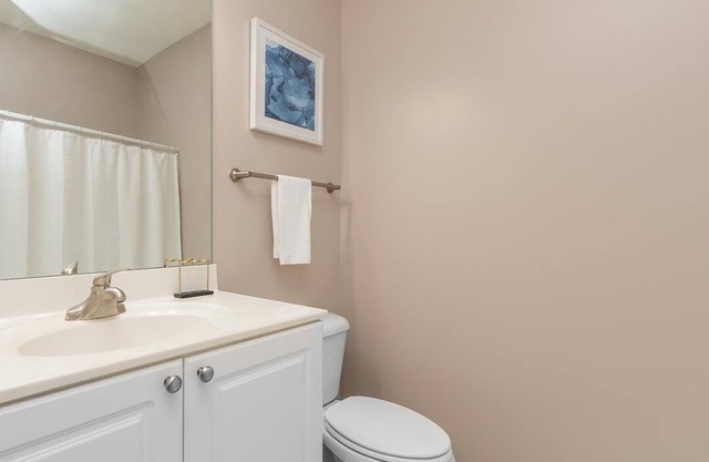 Landing at Marble Cliff Commons - 2 Bedrooms in West Scioto