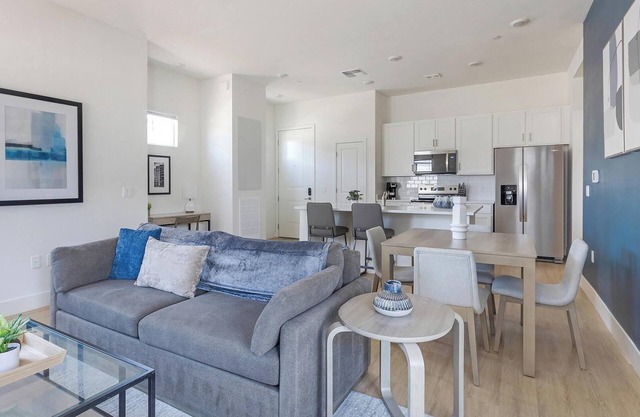 Landing | Beautiful 1BD, Pool