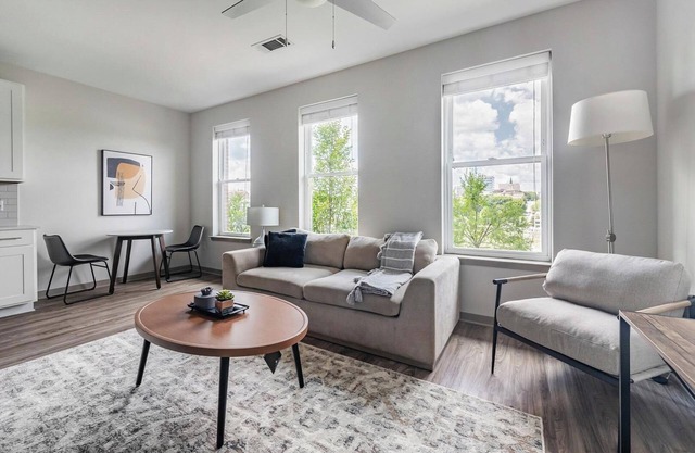 Landing | Beautiful 1BD, Gym, Clubhouse
