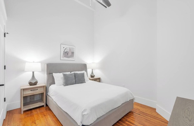 Landing | Beautiful 2BD, Gym, Yoga Studio