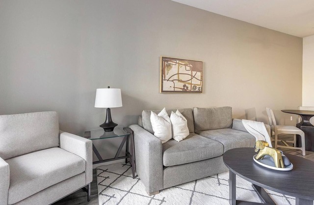 Landing | Chic 1BD, Clubhouse, Pool
