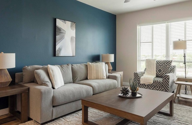 Landing | Chic 2BD, Clubhouse