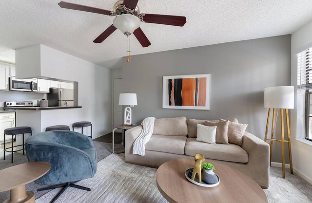 Landing | Modern 1BD, Gym, Tennis Court