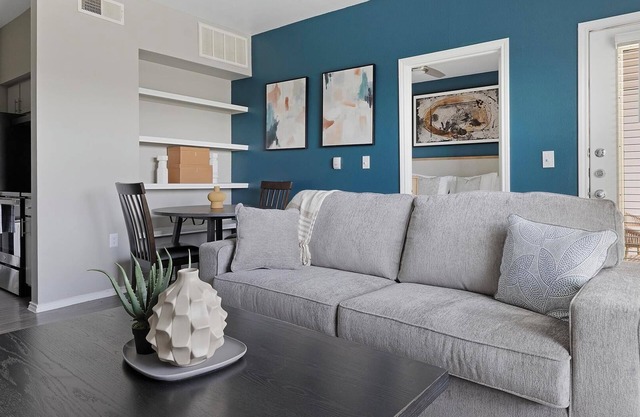 Landing | Modern 1BD, Gym, Clubhouse