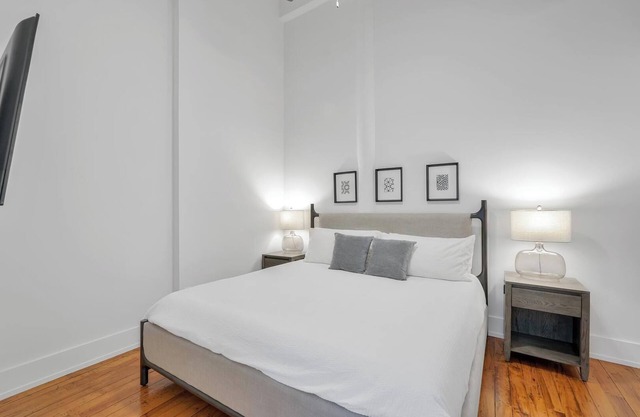 Landing | Modern 1BD, Yoga Studio, Gym