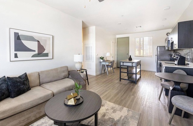 Landing | Spectacular 1BD, Pool, Gym