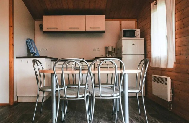 Lands of France - Hamlets of the Lakes - Chalet 2 People