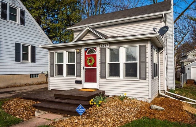 Lansing home: Between MSU and Old Town